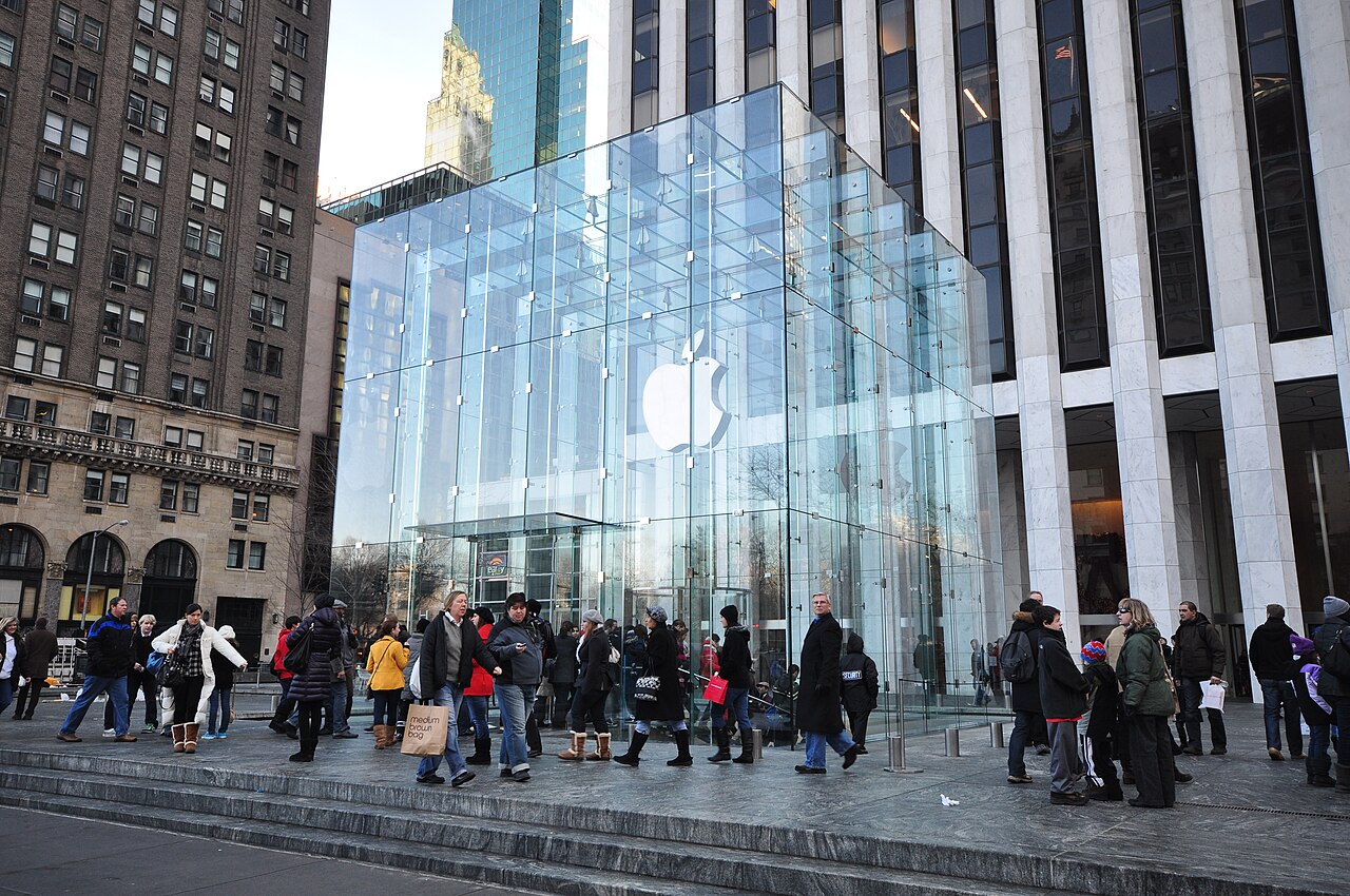 The glass cube entrance of the Apple Store on Fifth Avenue, New York